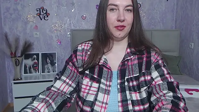 Snapshot of KaleyReed chatting on March 2025 03:47:01 AM KaleyReed online show from March 2025 03:47:01 AM