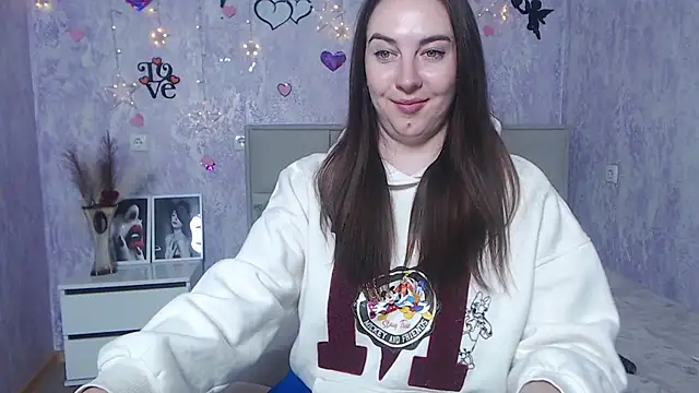Snapshot of KaleyReed chatting on February 2025 01:32:01 PM KaleyReed online show from February 2025 01:32:01 PM