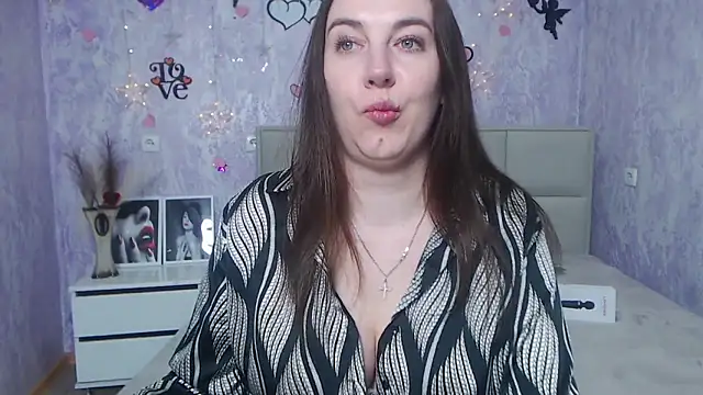 Snapshot of KaleyReed chatting on March 2025 02:34:02 PM KaleyReed online show from March 2025 02:34:02 PM