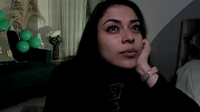 Nicolle W online show from March 2025 12:06:02 PM