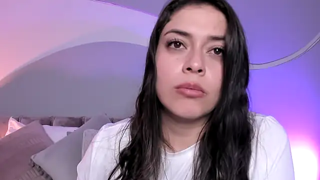 Nicolle W online show from March 2025 02:48:02 PM