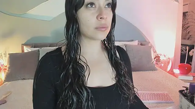 Snapshot of Nicolle_W chatting on October 2025 11:42:02 AM Nicolle W online show from October 2025 11:42:02 AM