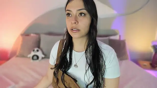 Nicolle W online show from October 2025 11:55:02 AM