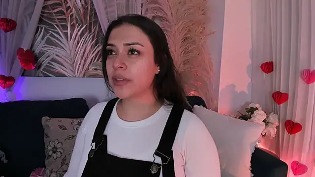 Nicolle W online show from February 2026 11:54:01 AM