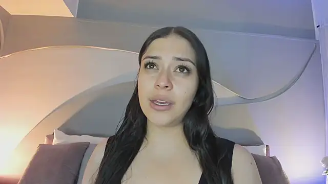 Snapshot of Nicolle_W chatting on December 2025 11:44:02 AM Nicolle W online show from December 2025 11:44:02 AM