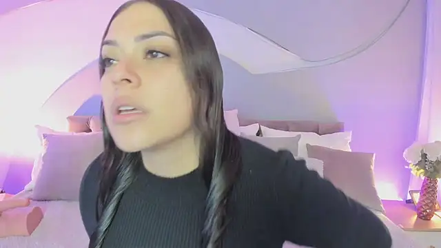 Nicolle W online show from February 2026 11:55:02 AM