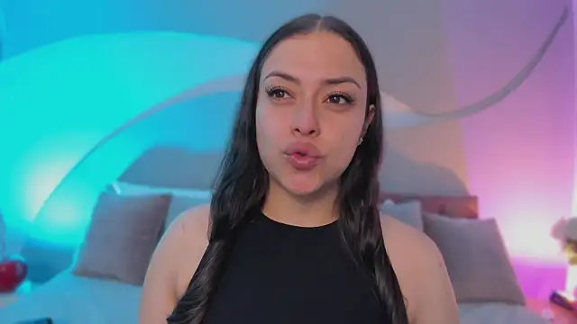 Nicolle W online show from March 2026 11:36:01 AM