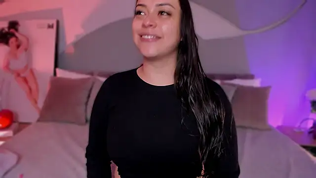 Nicolle W online show from March 2026 11:55:02 AM