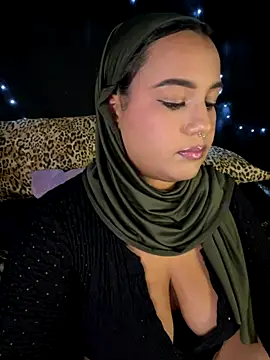 Snapshot of Maryam_yamal chatting on November 2025 10:02:02 PM Maryam yamal online show from November 2025 10:02:02 PM