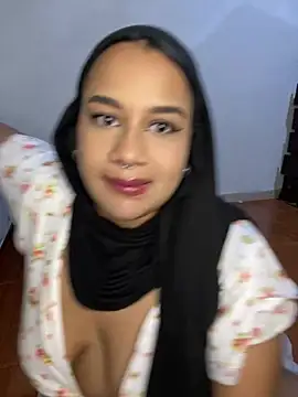 Snapshot of Maryam_yamal chatting on December 2024 09:19:01 PM Maryam yamal online show from December 2024 09:19:01 PM