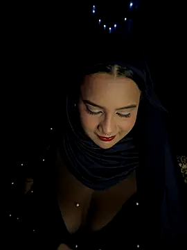 Snapshot of Maryam_yamal chatting on September 2025 09:00:01 PM Maryam yamal online show from September 2025 09:00:01 PM