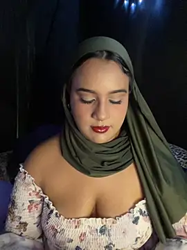 Snapshot of Maryam_yamal chatting on September 2025 08:25:01 PM Maryam yamal online show from September 2025 08:25:01 PM