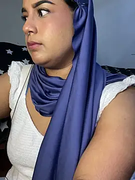 Snapshot of Maryam_yamal chatting on January 2025 11:32:01 PM Maryam yamal online show from January 2025 11:32:01 PM