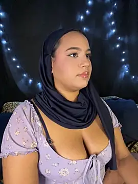 Snapshot of Maryam_yamal chatting on November 2025 08:46:02 PM Maryam yamal online show from November 2025 08:46:02 PM