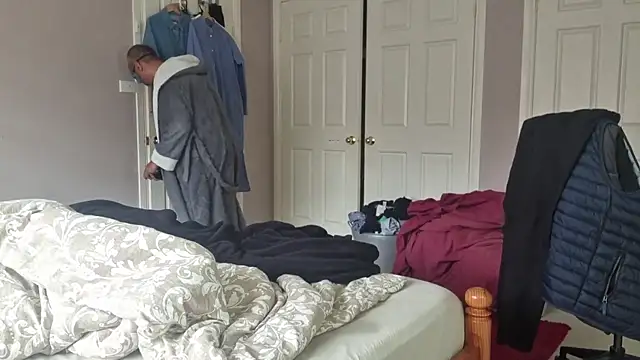 AmateurGuy23 online show from October 2025 02:01:01 AM