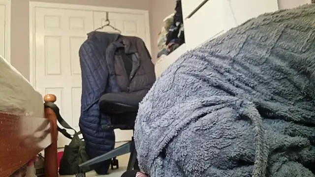 AmateurGuy23 online show from October 2025 04:24:02 AM