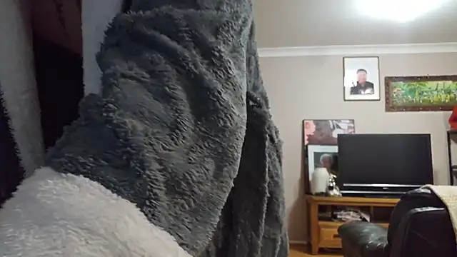 AmateurGuy23 online show from October 2025 04:18:01 PM