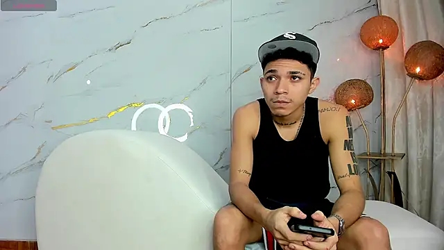 SecretsParty online show from October 2025 04:09:01 AM