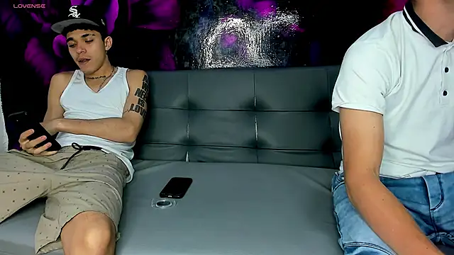 Snapshot of SecretsParty chatting on October 2025 03:51:02 AM SecretsParty online show from October 2025 03:51:02 AM