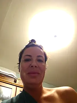 RebeccaXO  online show from April 2026 04:47:01 AM