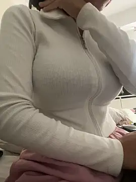 DulceMya6 online show from May 2026 12:56:01 PM