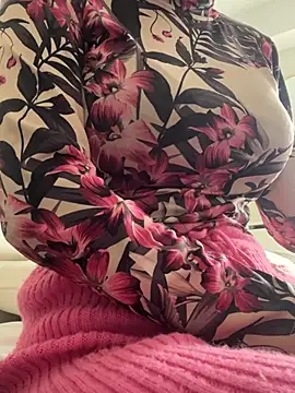DulceMya6 online show from May 2026 12:55:02 PM