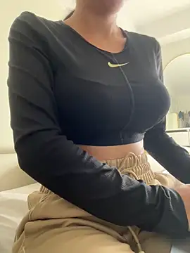 DulceMya6 online show from June 2026 01:00:02 PM