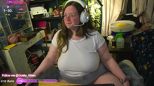 Snapshot of Geeky_Kitten chatting on September 2025 02:06:01 AM Geeky Kitten online show from September 2025 02:06:01 AM