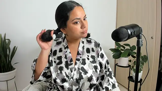 susy angel online show from January 2026 01:34:01 AM