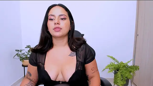 susy angel online show from June 2026 11:37:01 PM