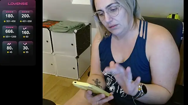 elisacoquineoff online show from February 2025 09:27:02 PM