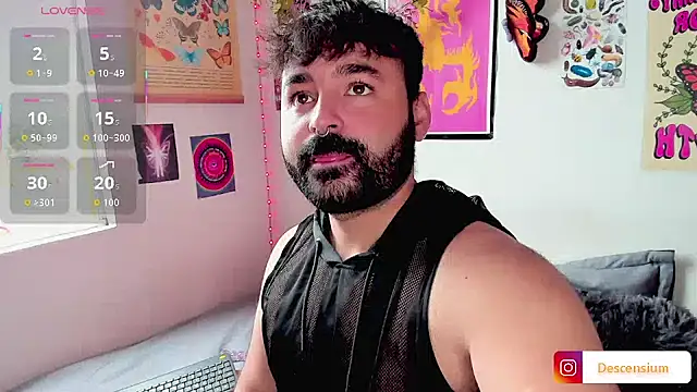 johnnyalx online show from November 2025 05:05:01 PM