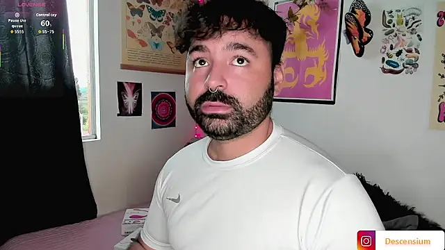 johnnyalx online show from November 2025 08:02:01 PM