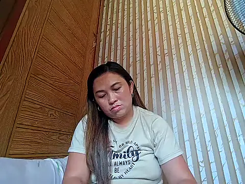 LalaiAsian online show from April 2026 06:40:02 AM