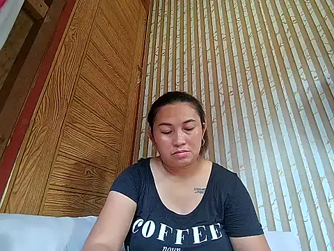 LalaiAsian online show from April 2026 06:15:02 AM