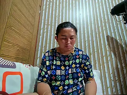 LalaiAsian online show from February 2026 12:10:02 AM