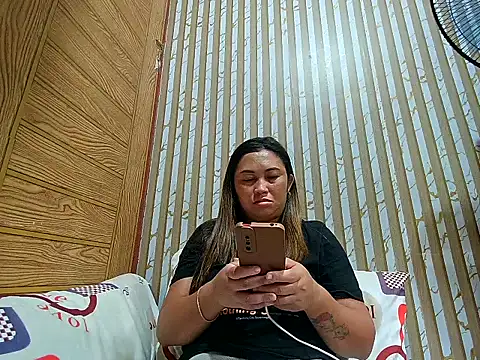 LalaiAsian online show from April 2026 12:39:01 AM