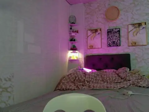 Hebefemme online show from March 2026 06:58:02 PM