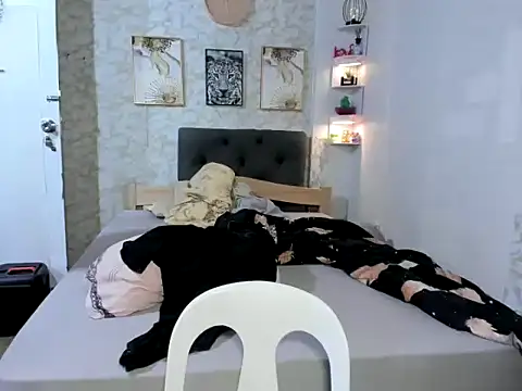 Hebefemme online show from February 2026 09:47:01 AM