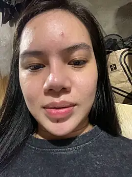 Hebefemme online show from December 2025 08:33:01 PM