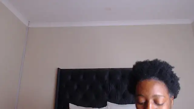 Snapshot of Sexynaughty_Gal chatting on March 2025 12:36:02 AM Sexynaughty Gal online show from March 2025 12:36:02 AM