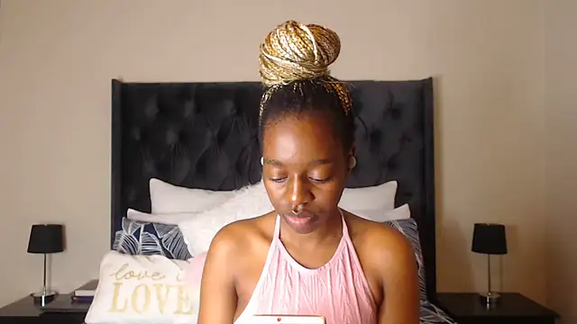 Snapshot of Sexynaughty_Gal chatting on March 2025 08:25:01 PM Sexynaughty Gal online show from March 2025 08:25:01 PM