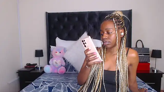 Snapshot of Sexynaughty_Gal chatting on January 2025 08:14:02 PM Sexynaughty Gal online show from January 2025 08:14:02 PM