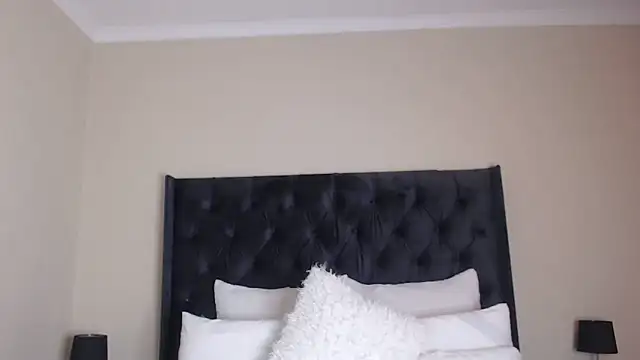 Snapshot of Sexynaughty_Gal chatting on November 2025 12:48:01 AM Sexynaughty Gal online show from November 2025 12:48:01 AM