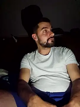 Dani199021 online show from April 2026 10:49:01 PM