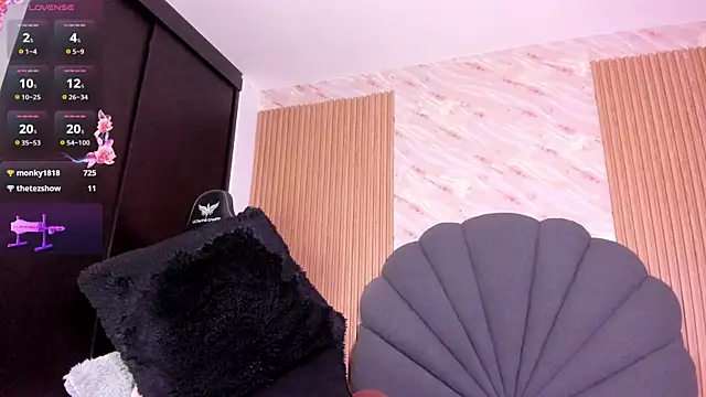 Snapshot of karol_green_ chatting on May 2026 02:39:01 AM karol green online show from May 2026 02:39:01 AM