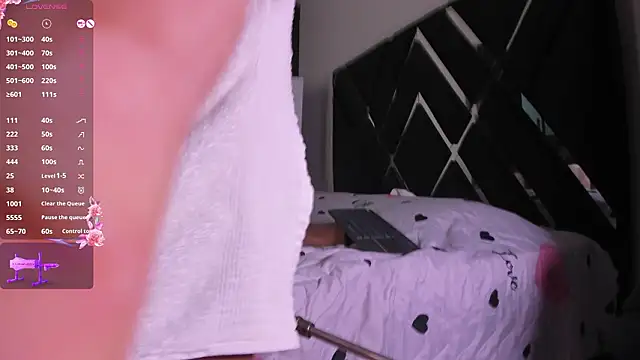 karol green  online show from March 2026 02:04:02 AM