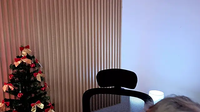 MarianL0ve online show from November 2025 10:59:02 AM