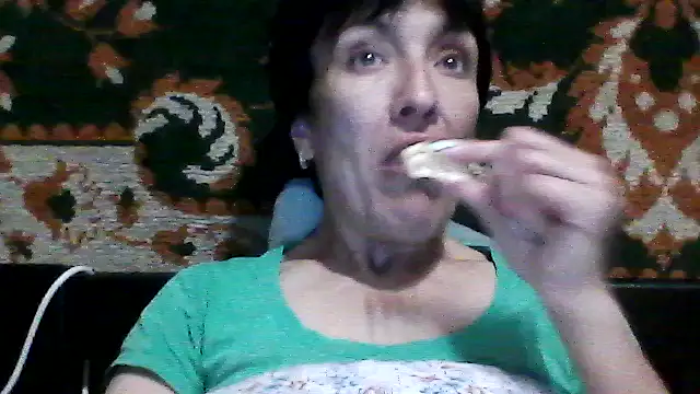 Snapshot of SunnyAmorre chatting on May 2026 08:00:02 PM SunnyAmorre online show from May 2026 08:00:02 PM