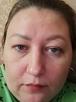 Rini333 online show from December 2025 04:33:02 AM